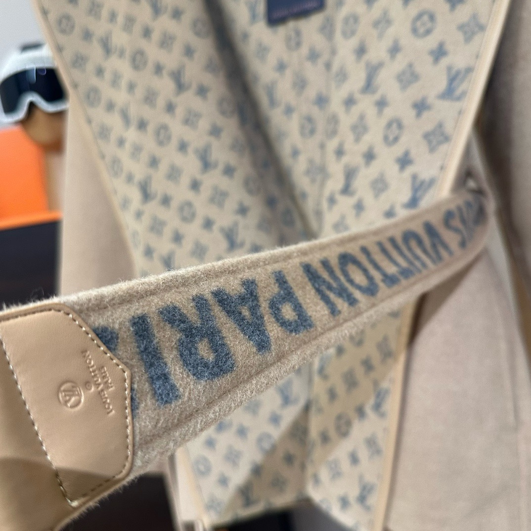 Lou*is Vuitt*on Wool Trench Coat
