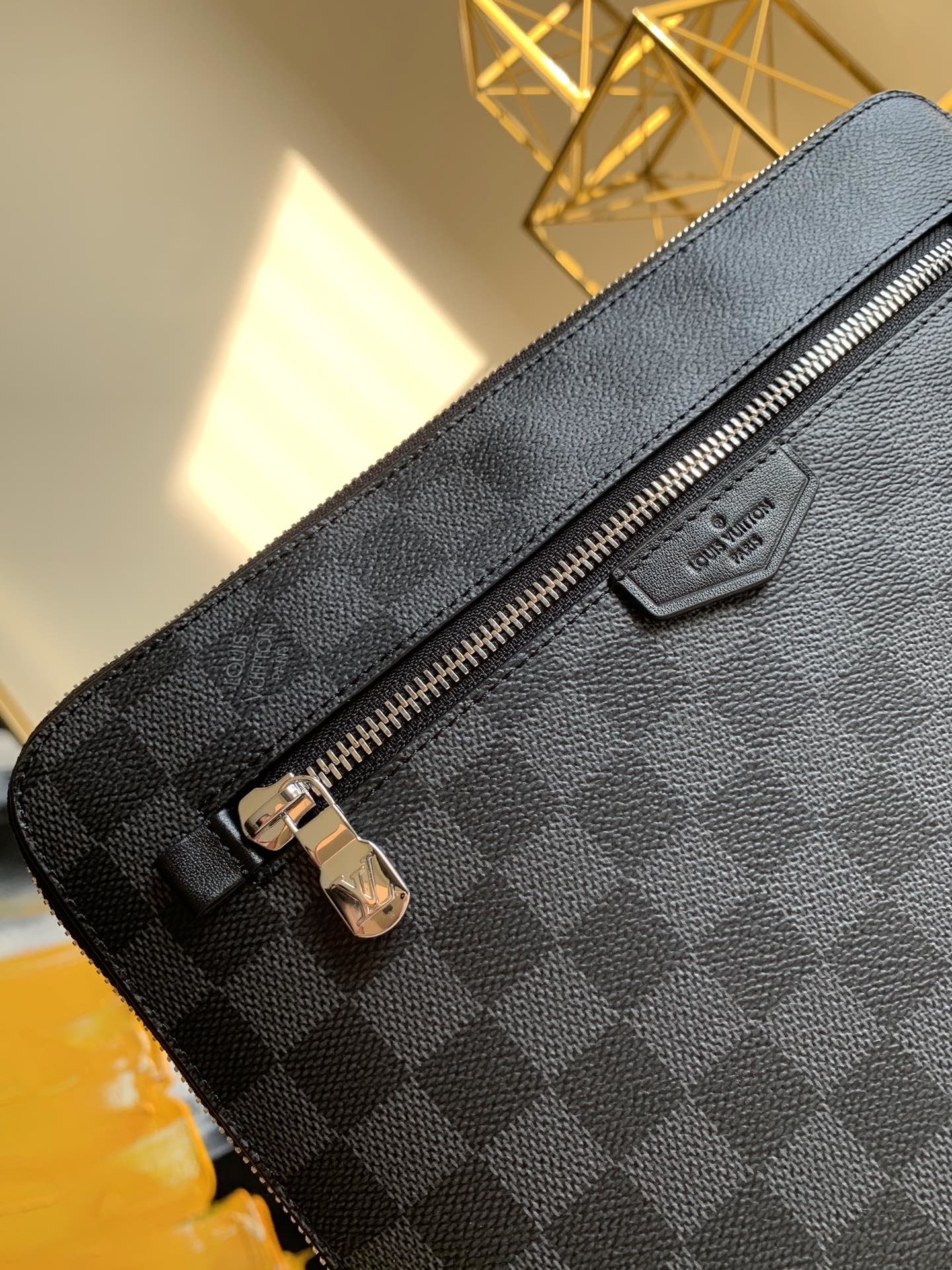 l0*is V*t0n new pouch-21*27*5cm