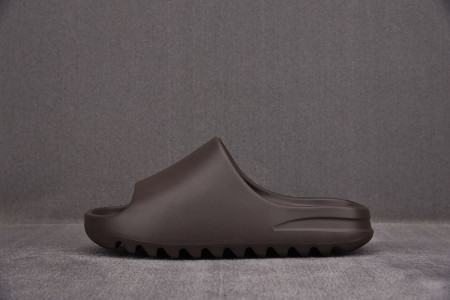 Y**zy slides 