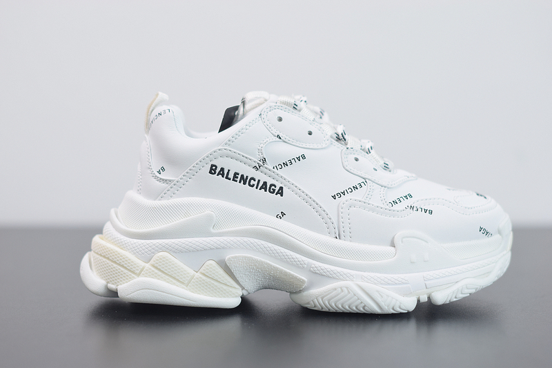 Ba*len*cia*ga triple s