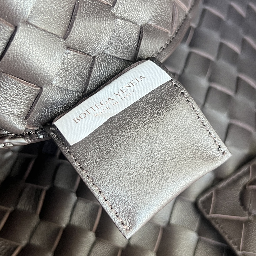 b0tt*ga Ven*ta campana bag-39x25x18.5cm