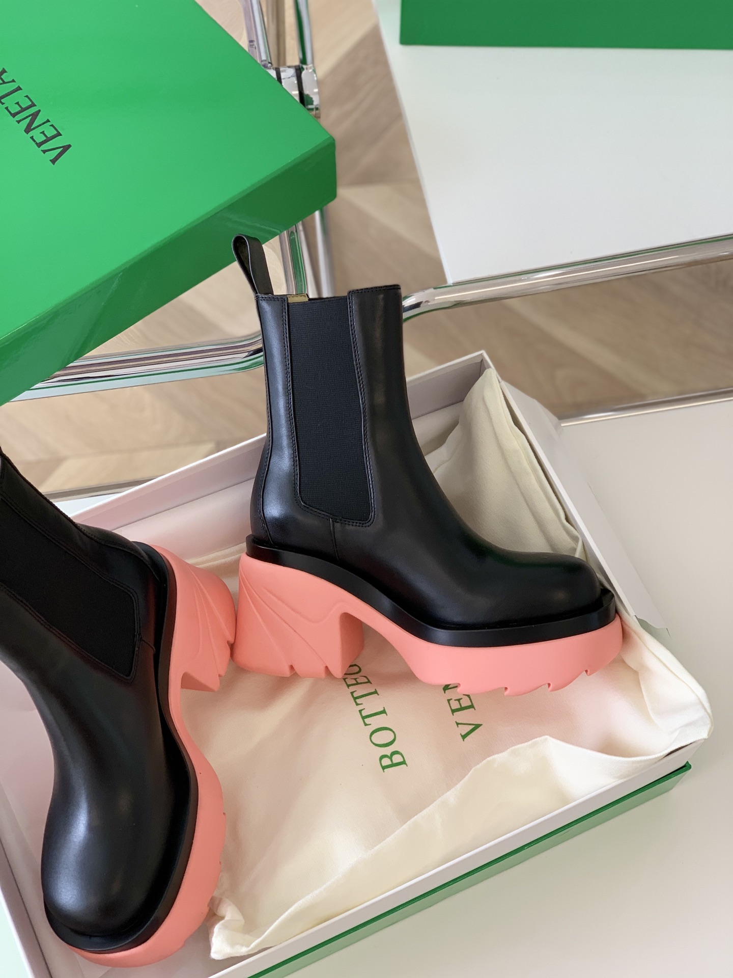 bo*te*ga Ve*ne*ta boots