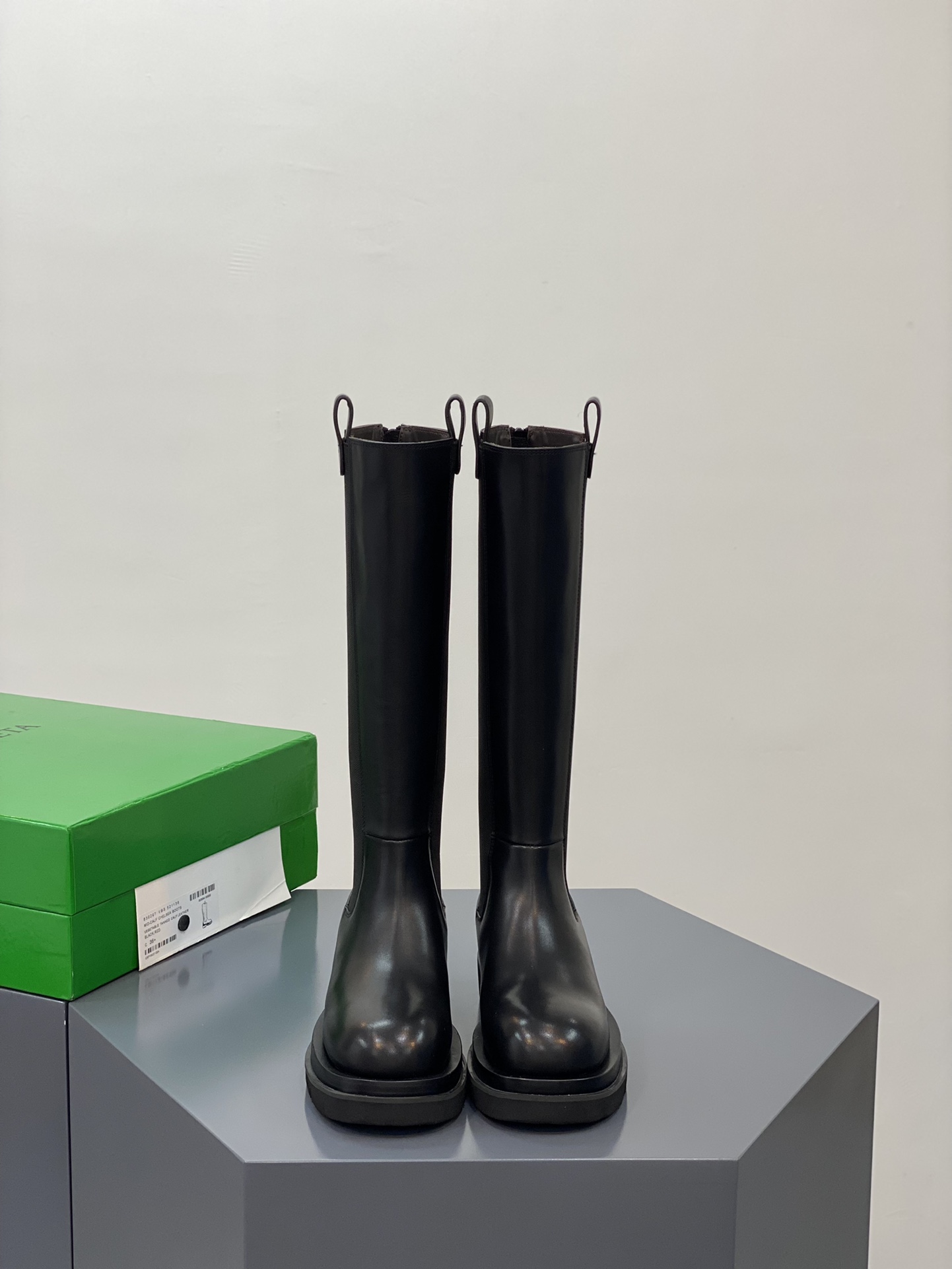 bo*te*ga Ve*ne*ta boots