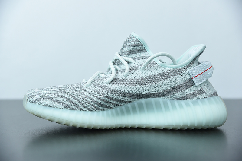 ad*s Y**zy boost 350 v2 "blue tint" b37571
