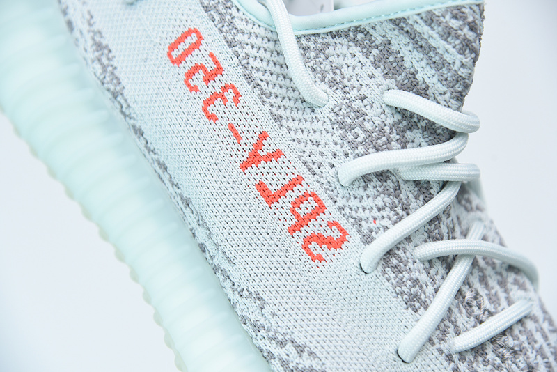 ad*s Y**zy boost 350 v2 "blue tint" b37571