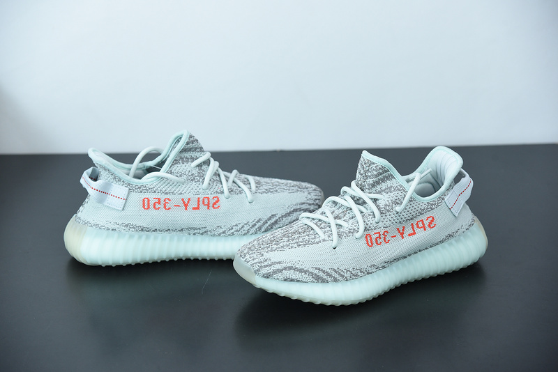 ad*s Y**zy boost 350 v2 "blue tint" b37571