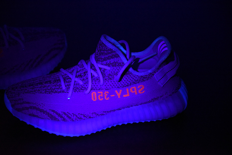 ad*s Y**zy boost 350 v2 "blue tint" b37571