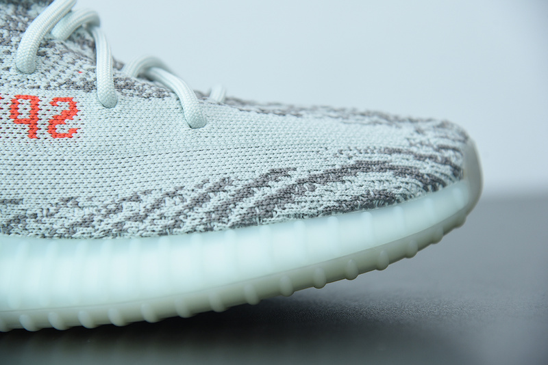 ad*s Y**zy boost 350 v2 "blue tint" b37571