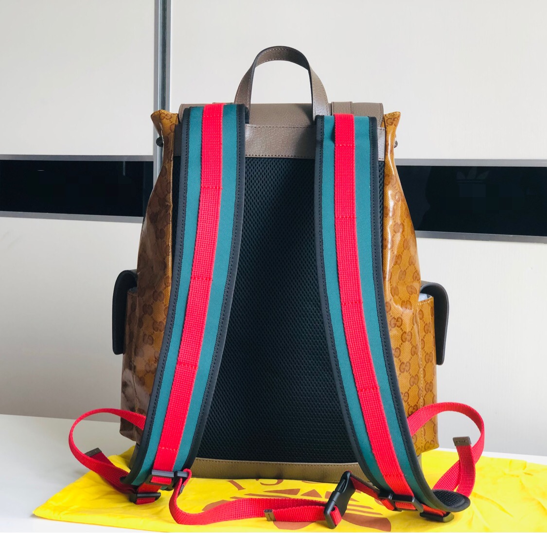 ad*s x G*u*i backpack-34x42x16cm