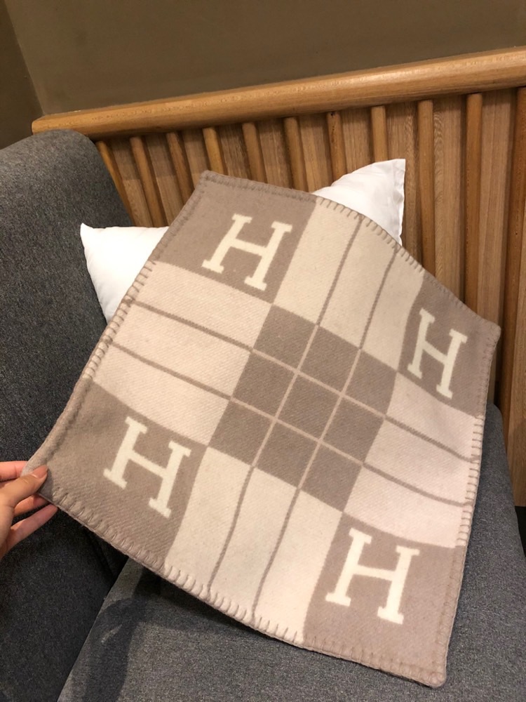 Hemes Pillowcase