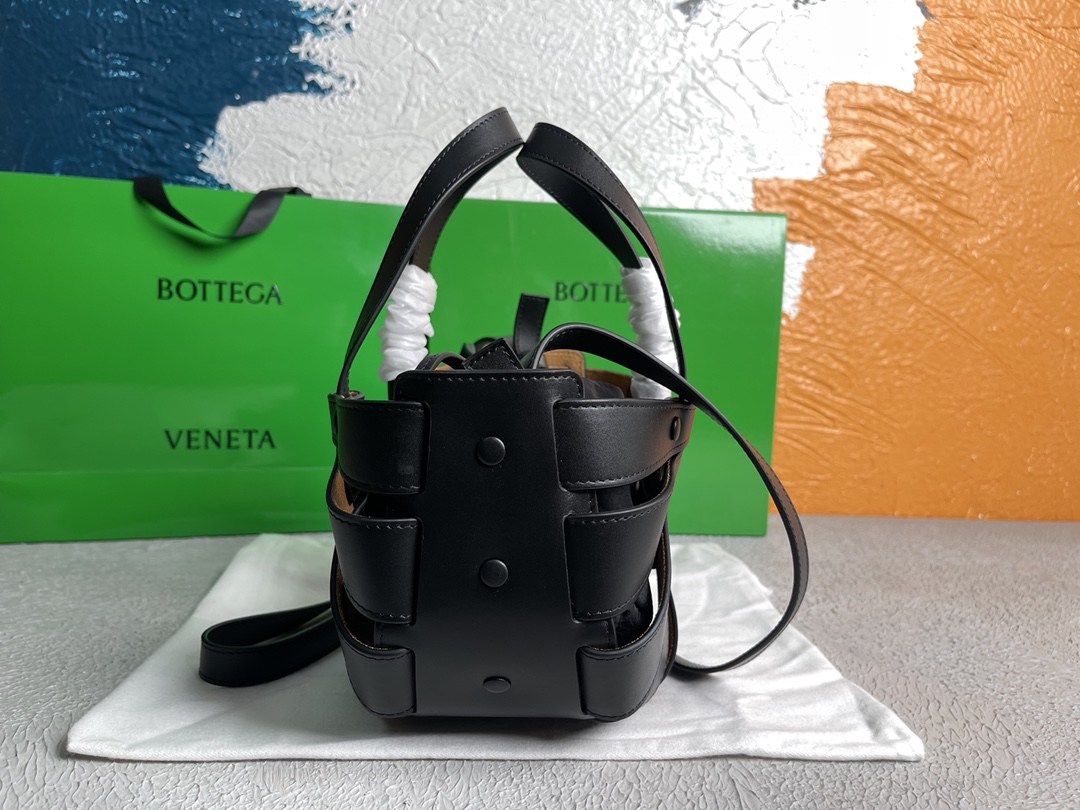 bo*te*ga Ve*ne*tatote-25*15*10cm