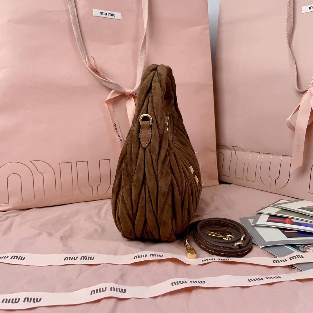 M1um1u wander hobo bag-23x13x7cm