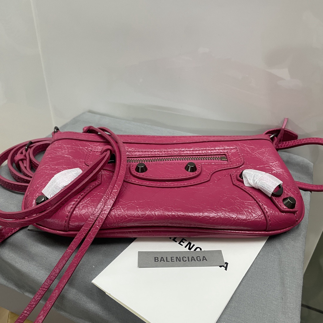 Ba1en*iaga Le City Pouch on Strap-24*4*13CM