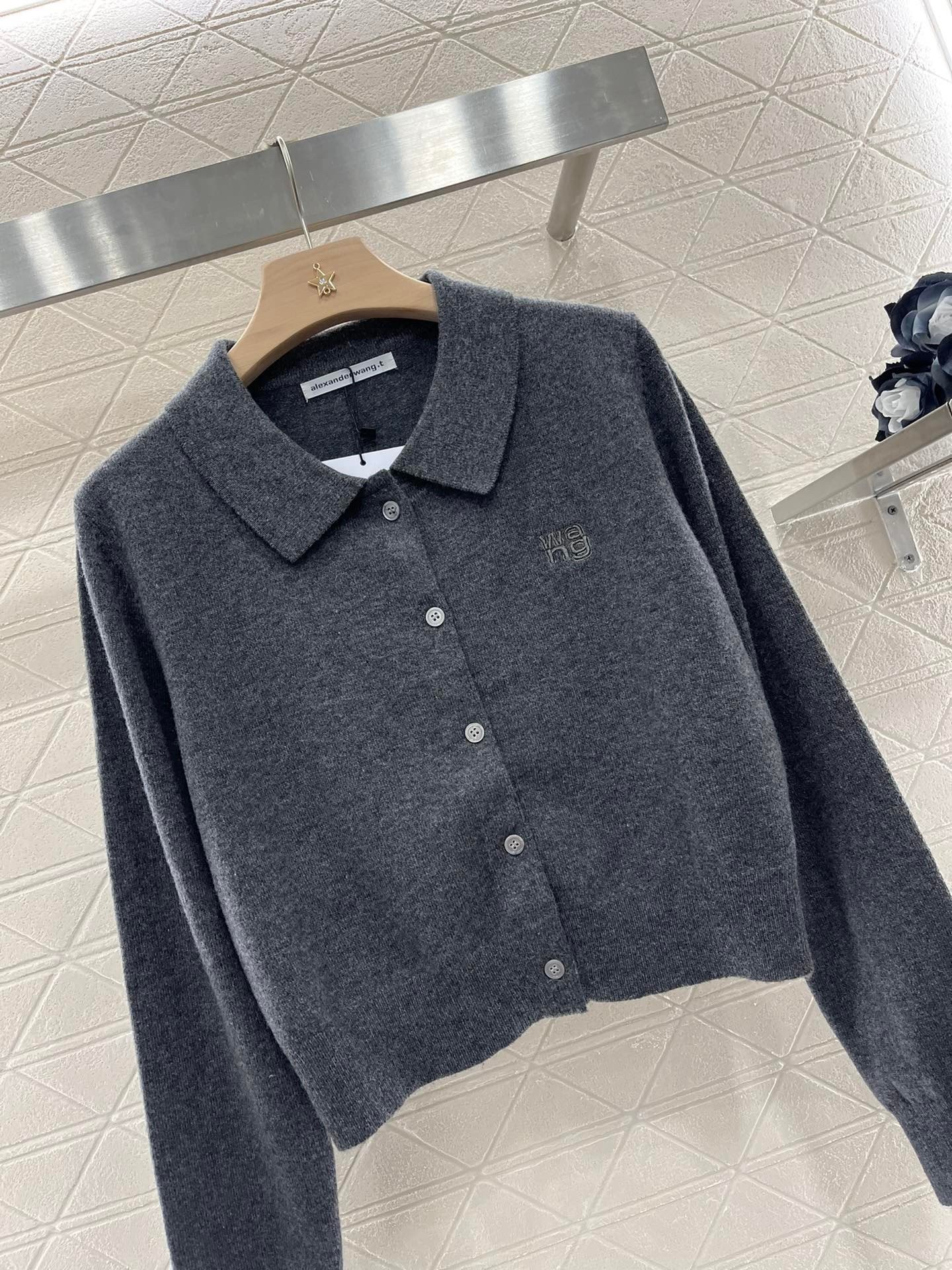 A1exa*der wang stacked-logo cardigan