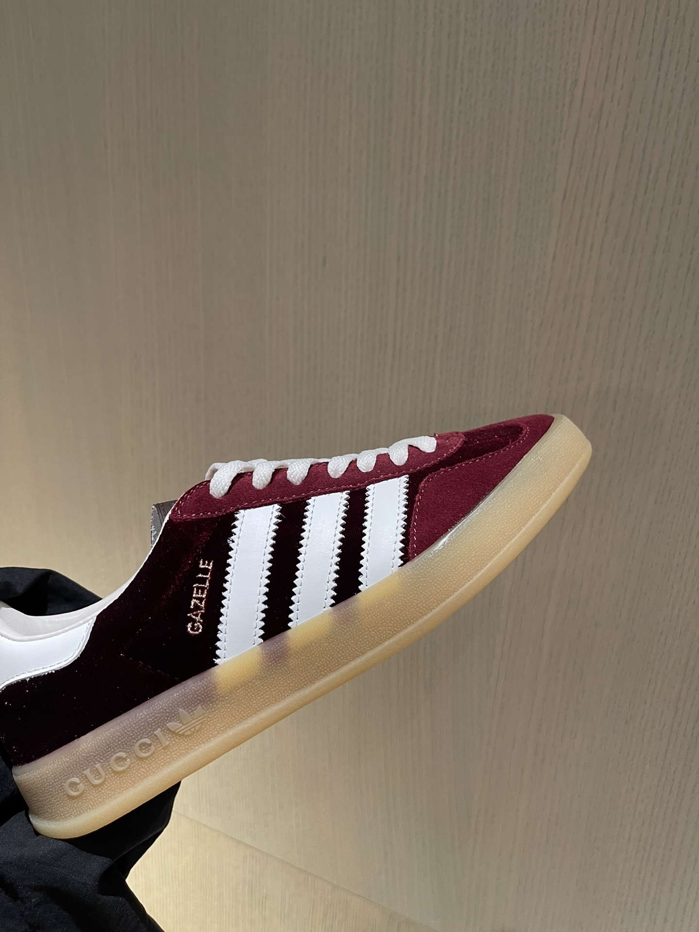ad*sxG*u*i sneakers