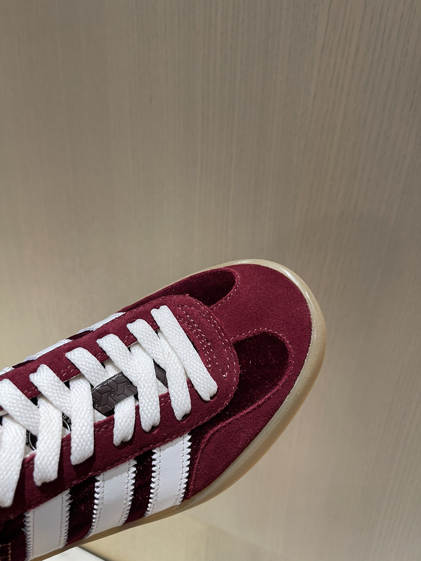 ad*sxG*u*i sneakers