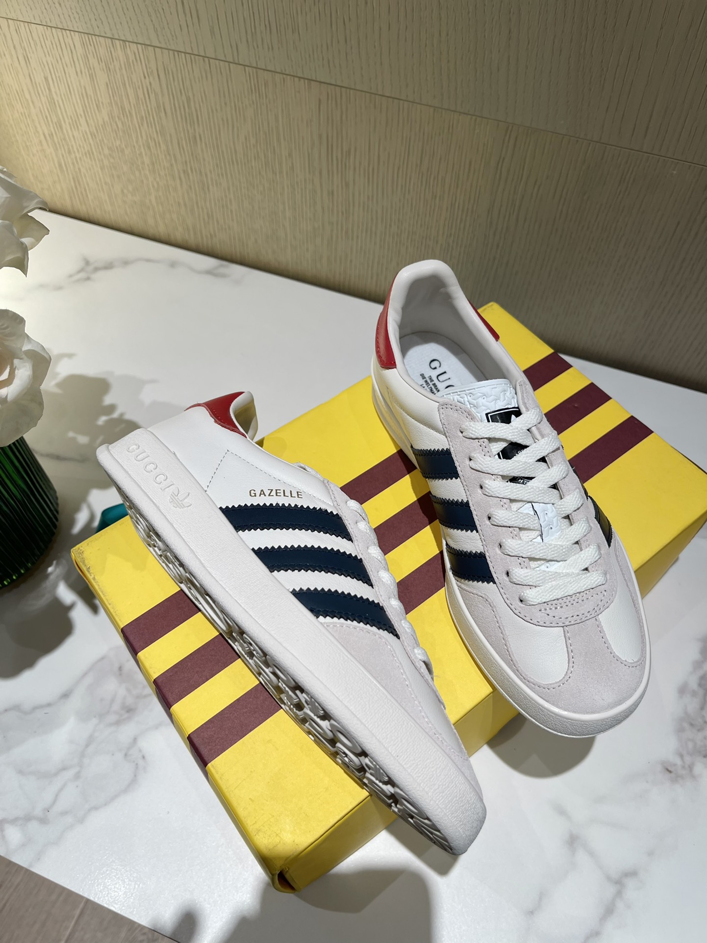 ad*sxG*u*i sneakers
