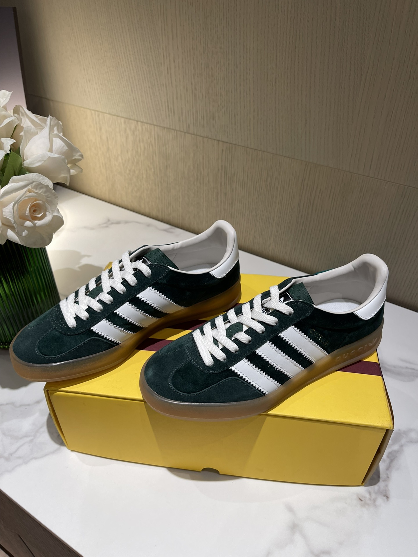 ad*sxG*u*i sneakers