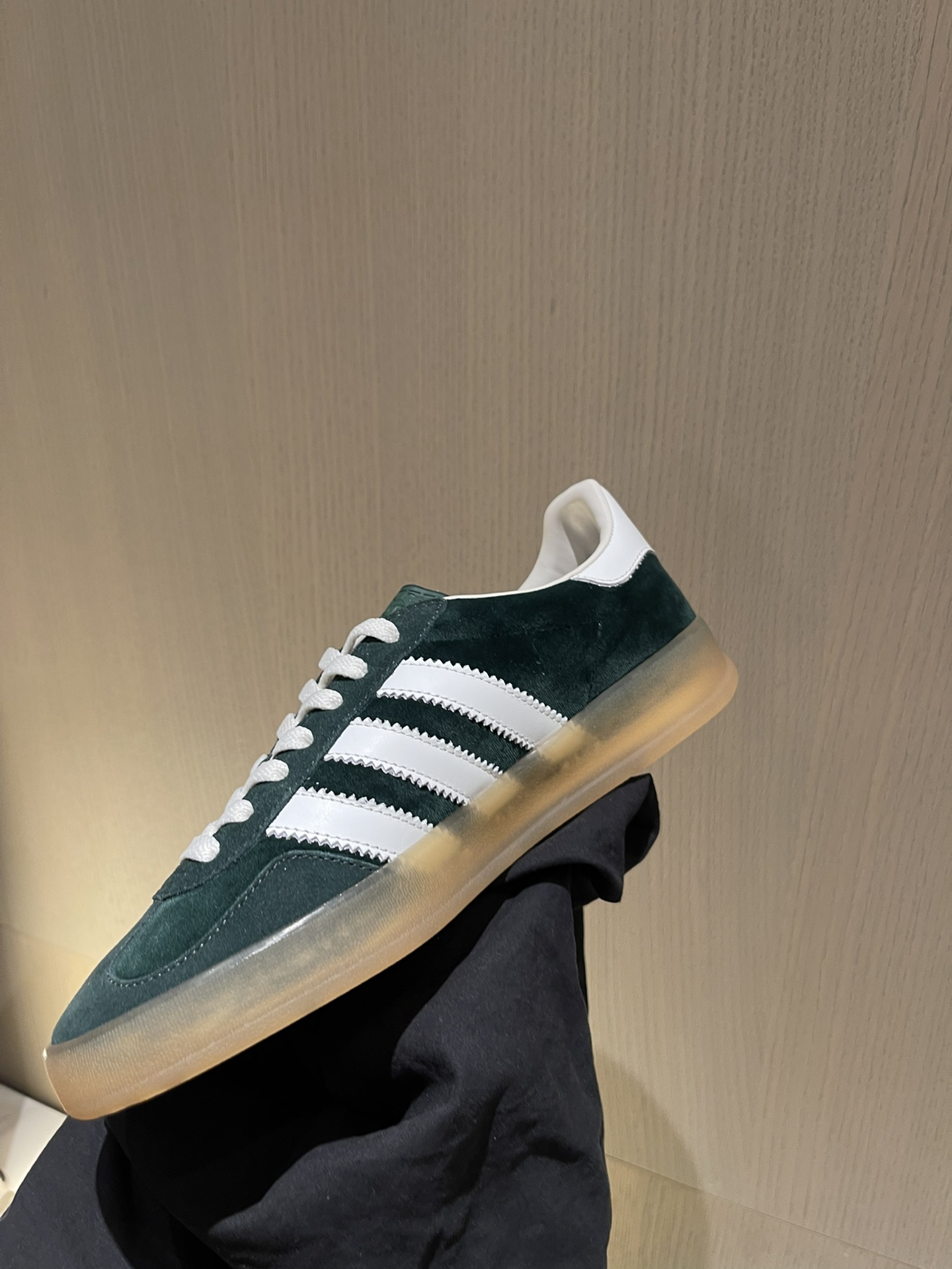 ad*sxG*u*i sneakers