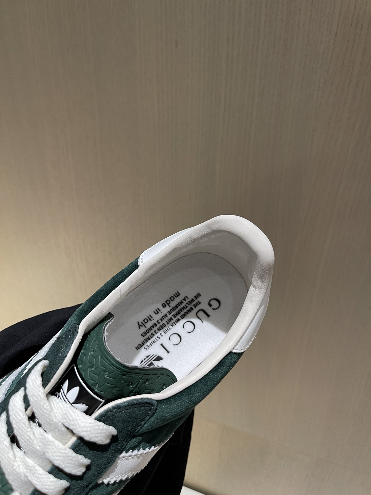 ad*sxG*u*i sneakers