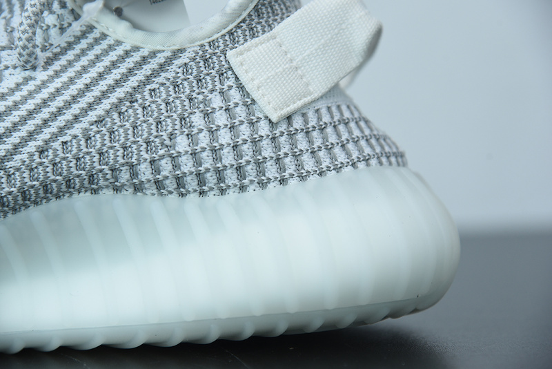 ad*s Y**zy boost 350 v2 