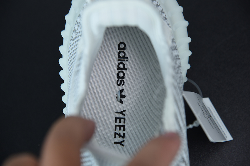 ad*s Y**zy boost 350 v2 