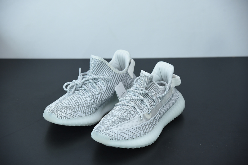 ad*s Y**zy boost 350 v2 