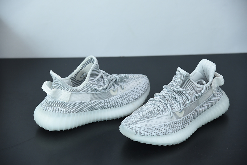 ad*s Y**zy boost 350 v2 