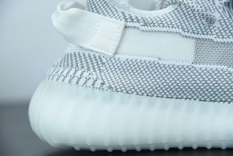 ad*s Y**zy boost 350 v2 