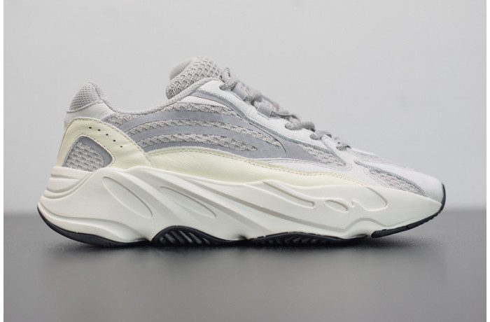 ad*s Y**zy boost 700 v2 "static wave runner" ef2829