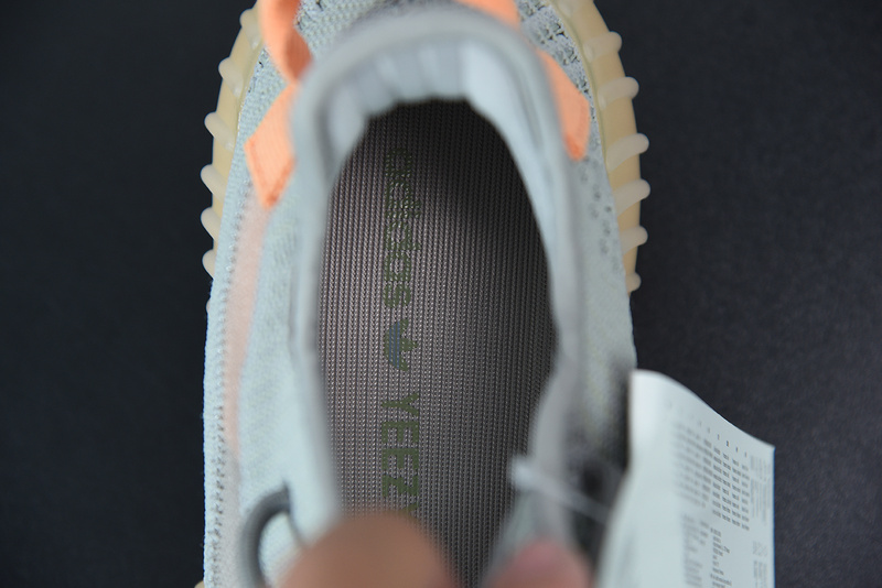 ad*s Y**zy boost 350 v2 "true form" eg7492