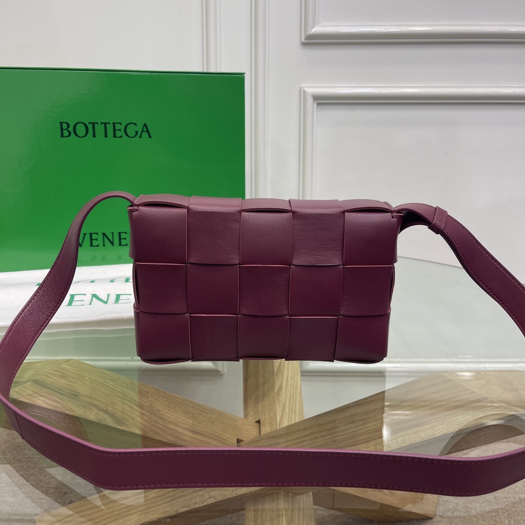 bo*te*ga Ve*ne*ta crossbody bag-23*15*6cm
