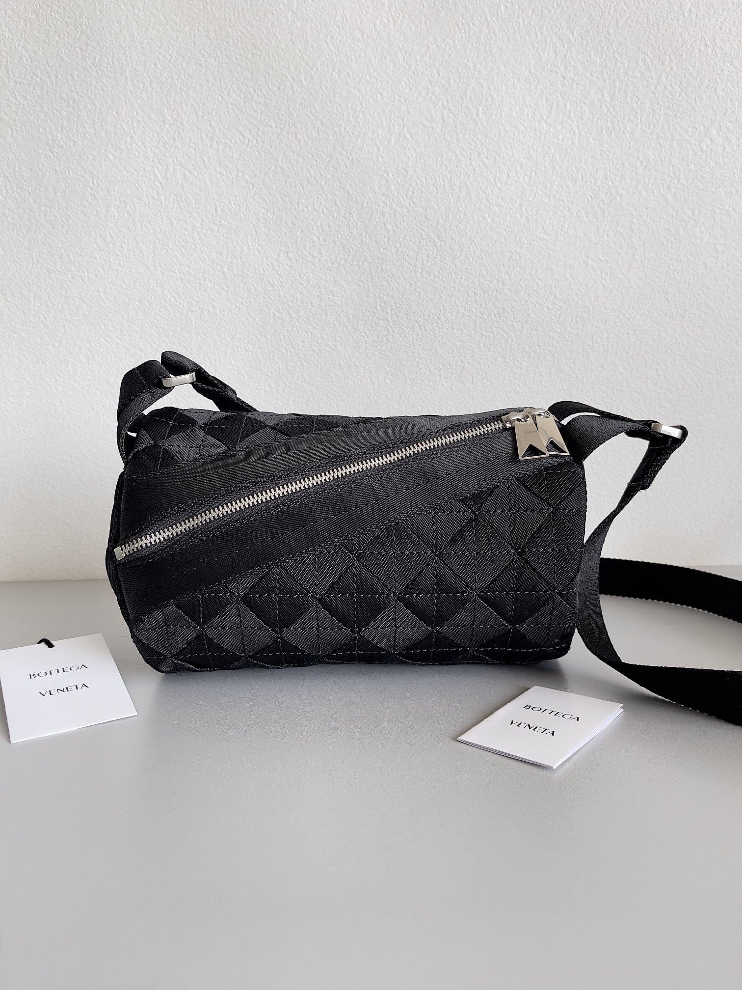 bo*te*ga Ve*ne*ta webbing crossbody bag-26*15*15cm