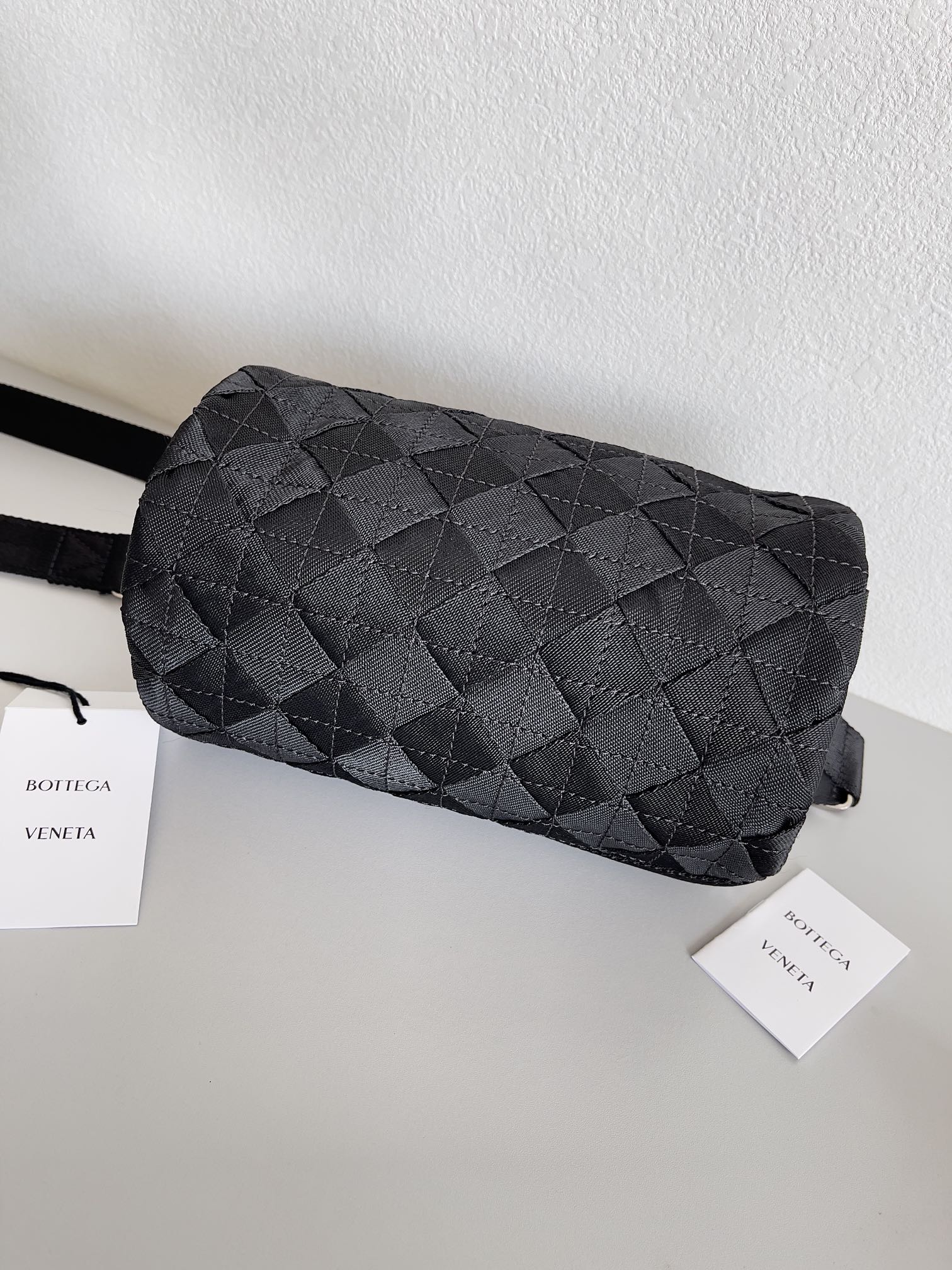 bo*te*ga Ve*ne*ta webbing crossbody bag-26*15*15cm