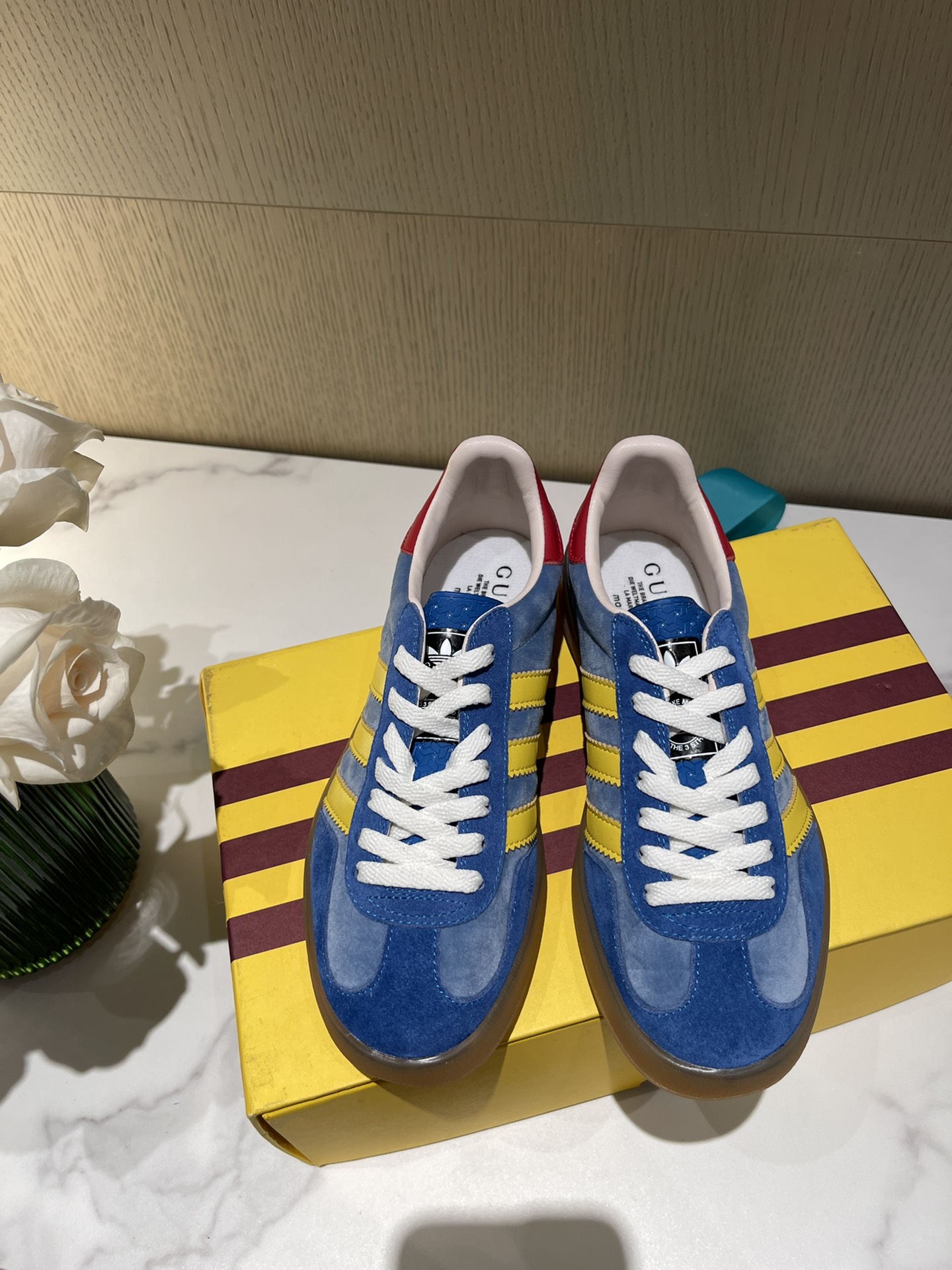 ad*sxG*u*i sneakers