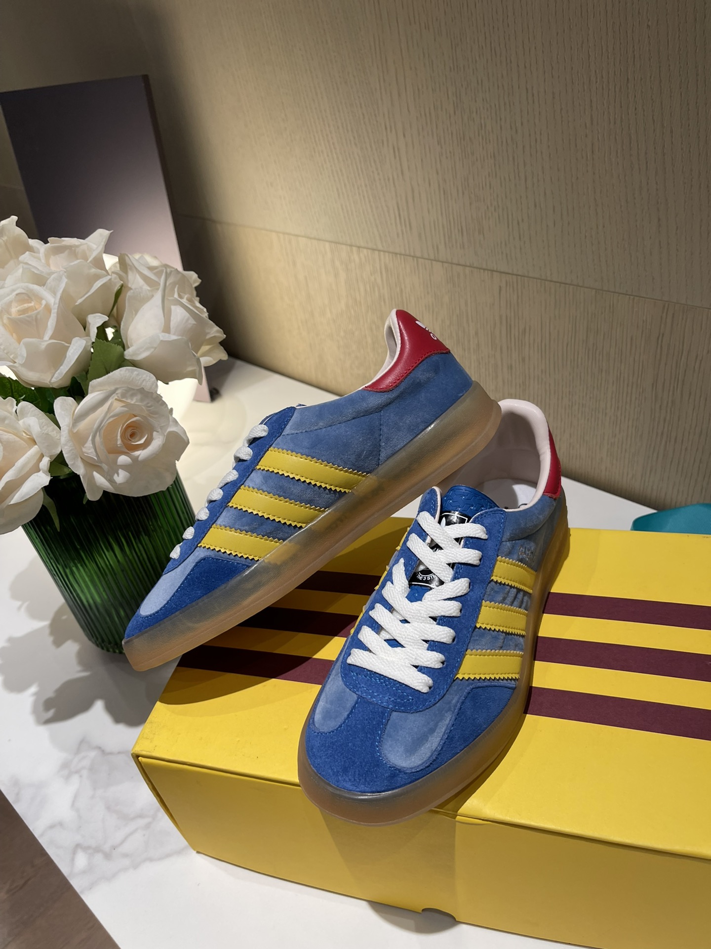 ad*sxG*u*i sneakers