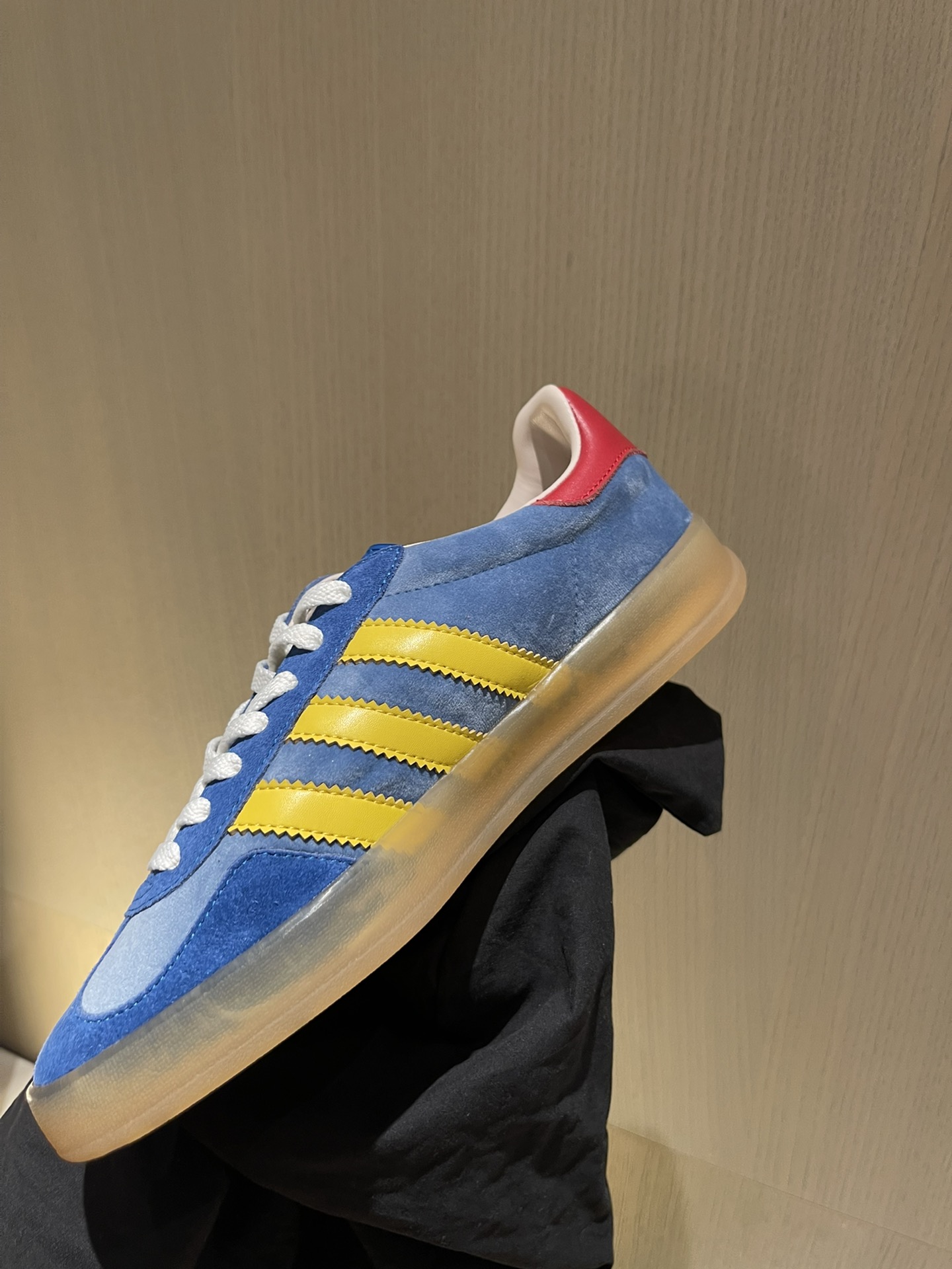ad*sxG*u*i sneakers