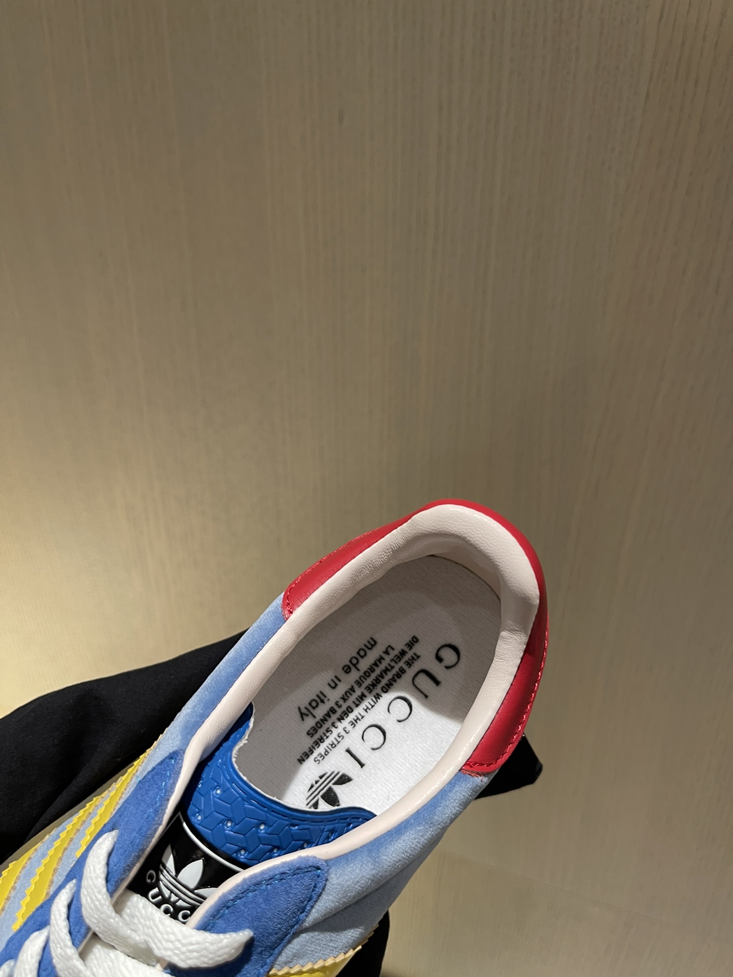 ad*sxG*u*i sneakers