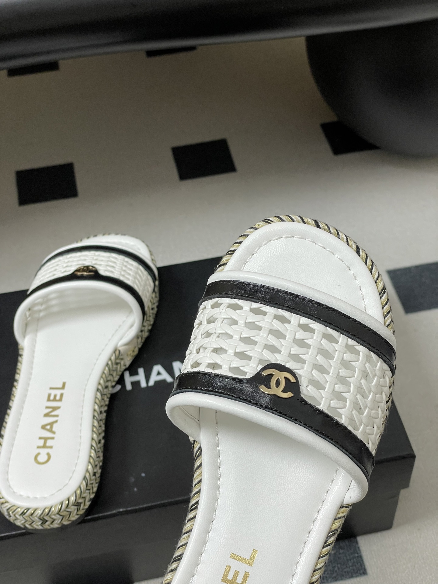 Ch@nel 2026ss Slides