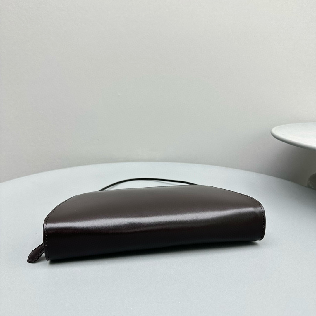 The R0w calfskin dalia baguette bag-27*24*5cm