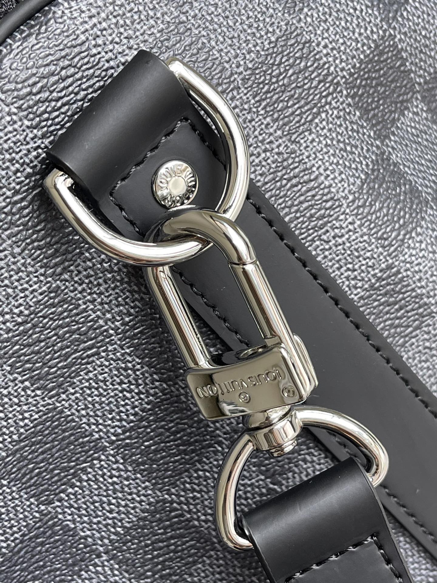 l0*is V*t0n keepall 50
