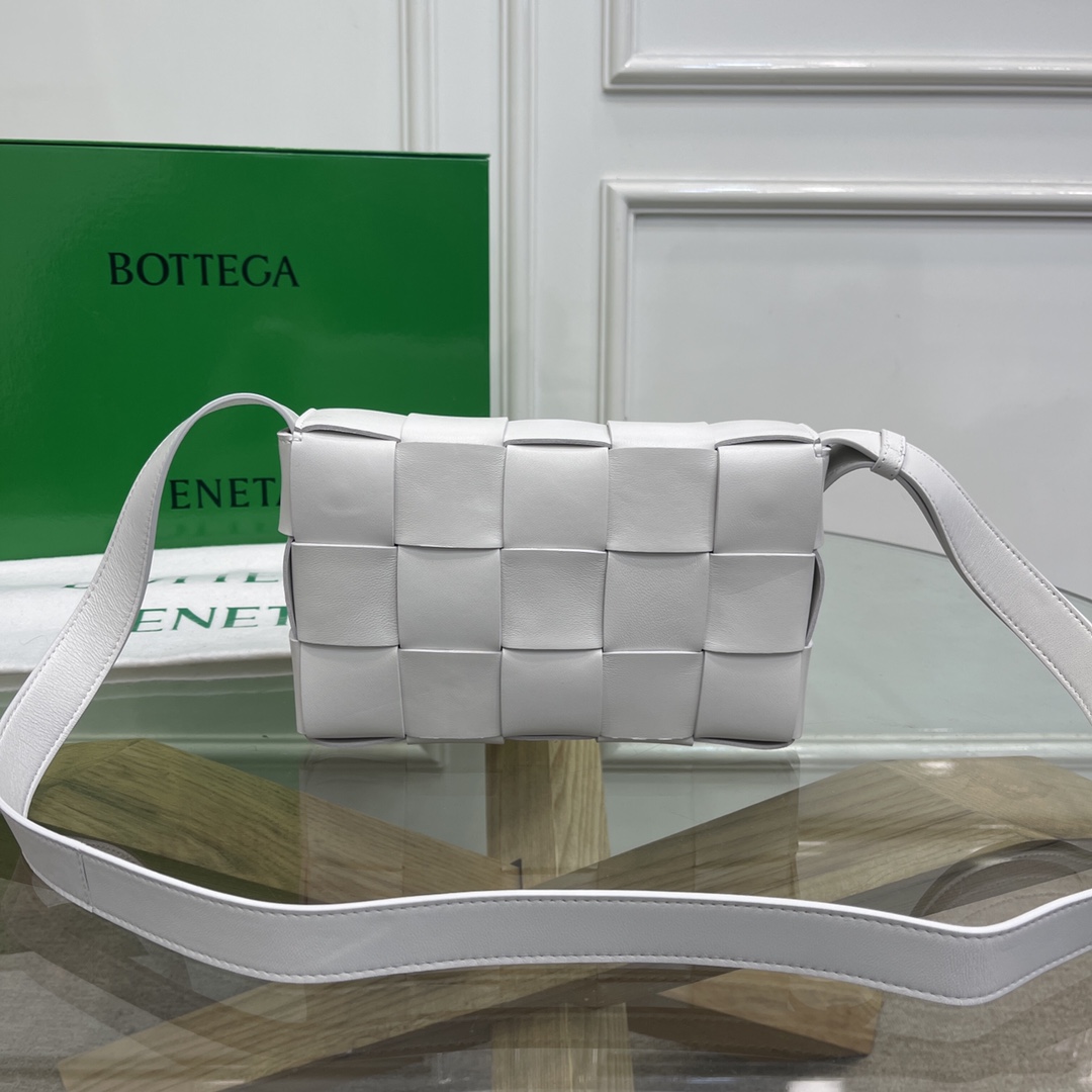 bo*te*ga Ve*ne*ta crossbody bag-23*15*6cm