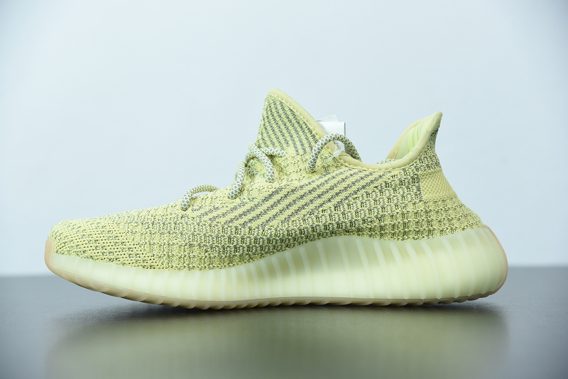 ad*s Y**zy boost 350 v2 “antlia” reflective fv3255
