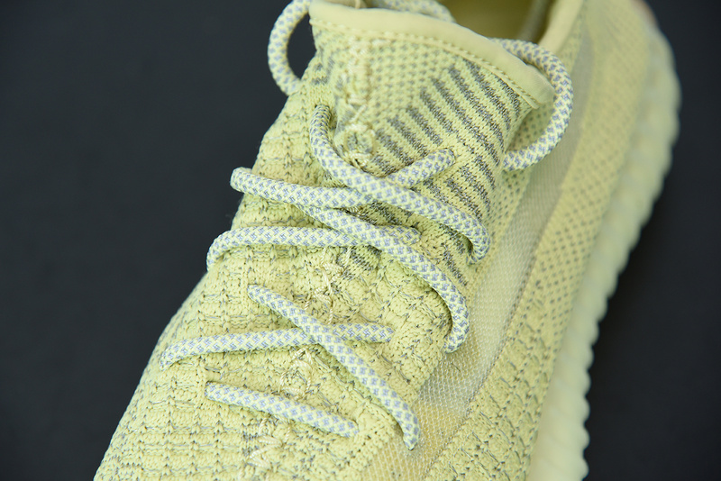 ad*s Y**zy boost 350 v2 “antlia” reflective fv3255