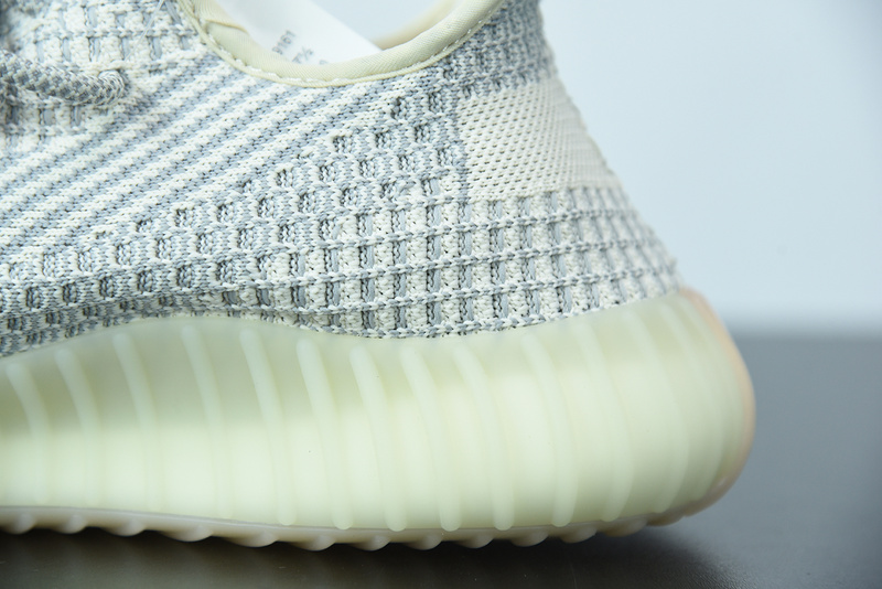 ad*s Y**zy boost 350 v2 ‘lundmark’ non reflective fu9161