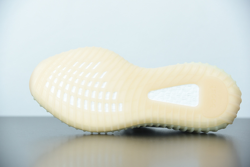 ad*s Y**zy boost 350 v2 ‘lundmark’ non reflective fu9161