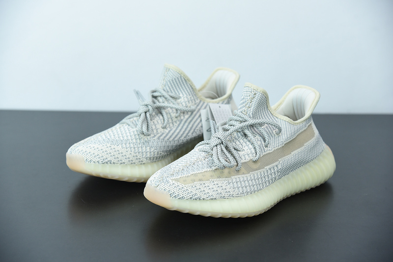 ad*s Y**zy boost 350 v2 ‘lundmark’ non reflective fu9161