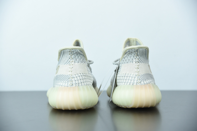 ad*s Y**zy boost 350 v2 ‘lundmark’ non reflective fu9161