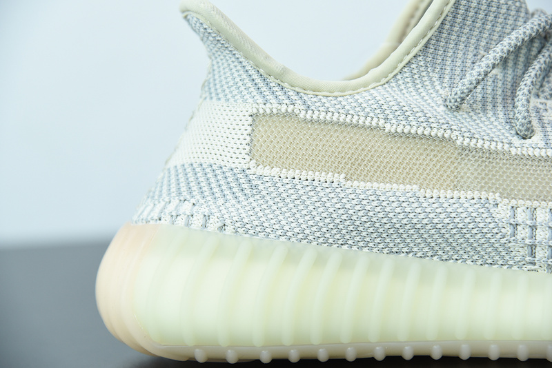 ad*s Y**zy boost 350 v2 ‘lundmark’ non reflective fu9161