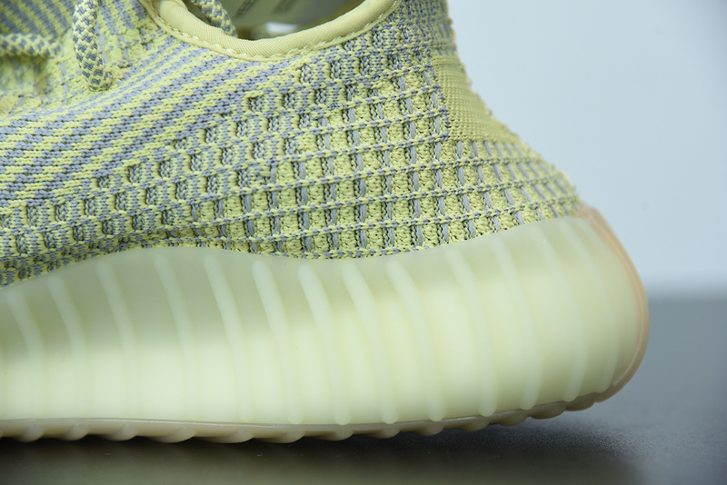 ad*s Y**zy boost 350 v2 “antlia” non reflective fv3250